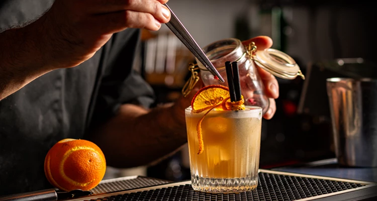 Abenteuer im Glas – ein kleiner Ausflug in die Cocktail-Kunde